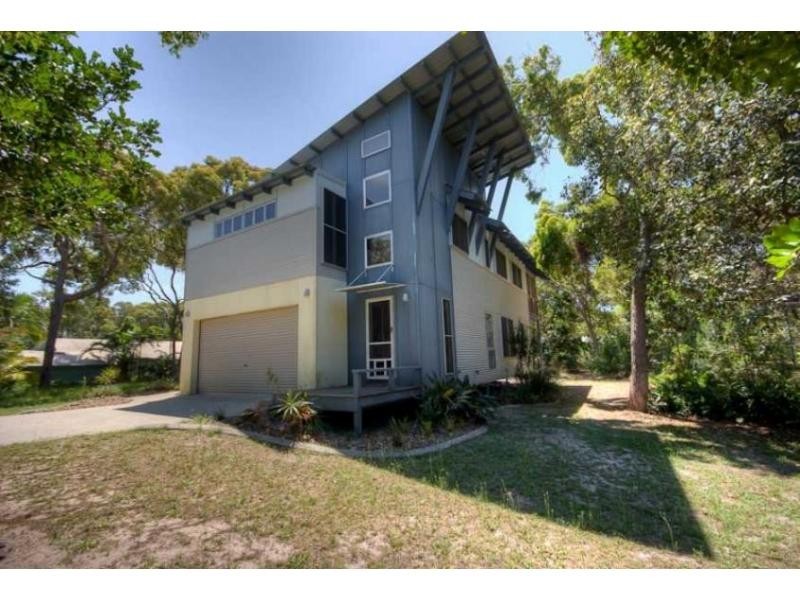 11 Belle Court, Rainbow Beach QLD 4581