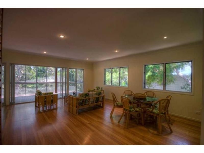 11 Belle Court, Rainbow Beach QLD 4581