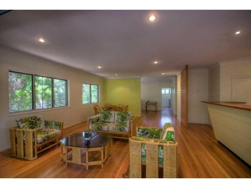 11 Belle Court, Rainbow Beach QLD 4581