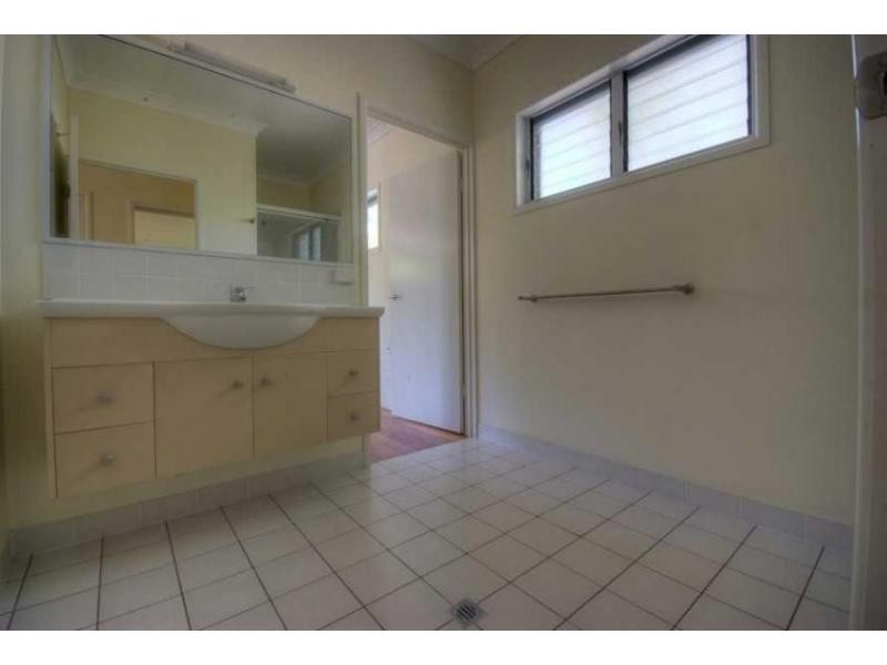 11 Belle Court, Rainbow Beach QLD 4581