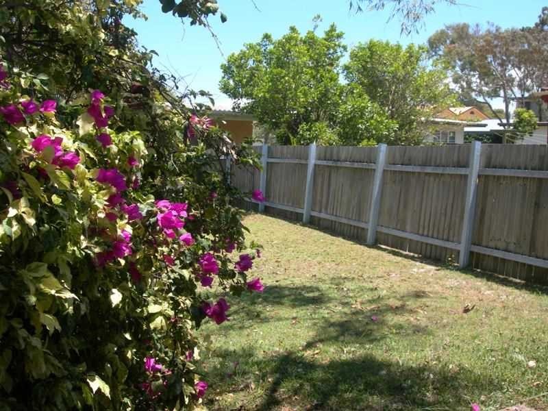 2/12 Spectrum Street, Rainbow Beach QLD 4581