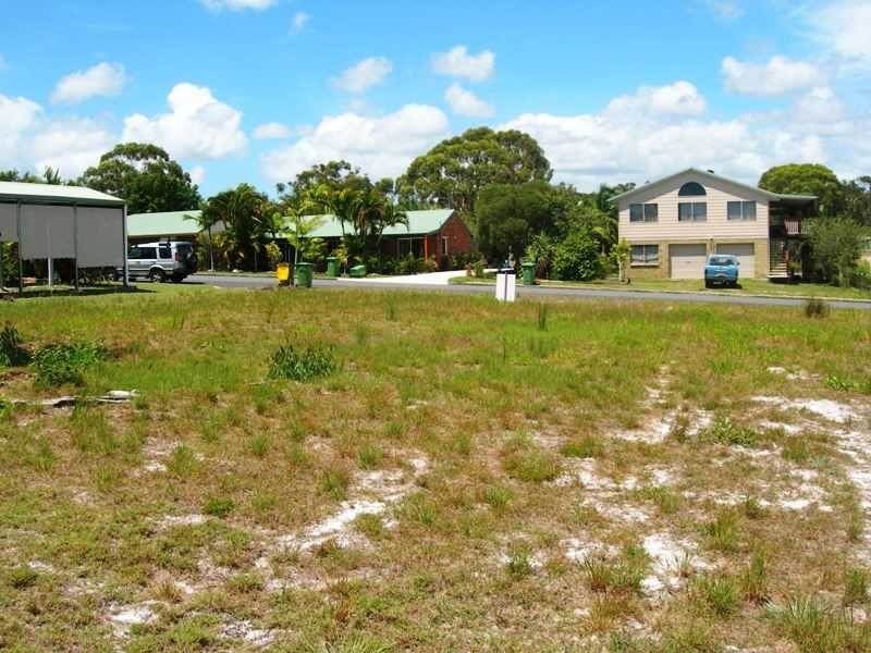 60 Bombala Crescent, Rainbow Beach QLD 4581