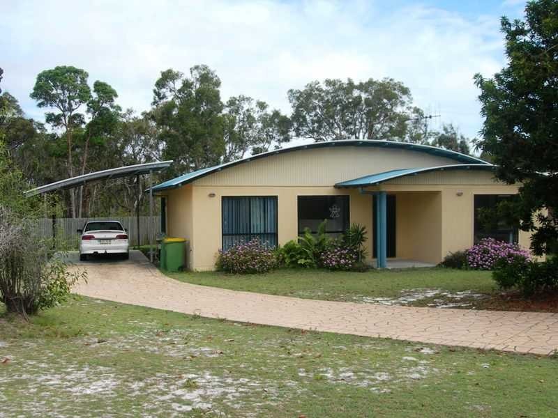 5 Boronia Place, Rainbow Beach QLD 4581