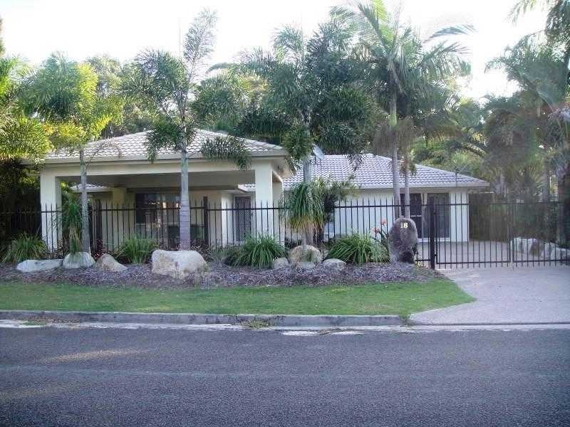 18 Rumbalara Avenue, Rainbow Beach QLD 4581
