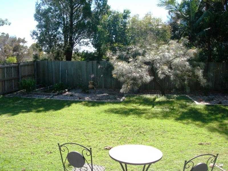 27 Bombala Crescent, Rainbow Beach QLD 4581