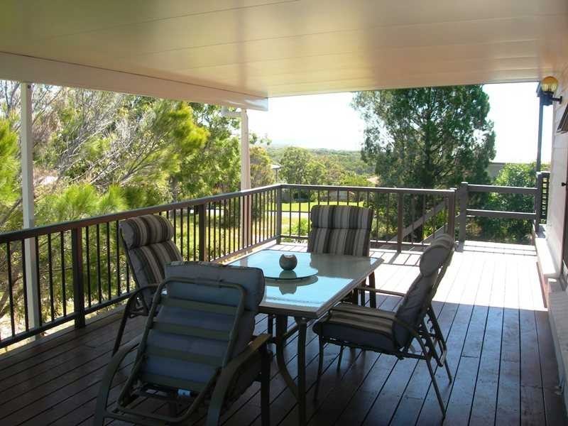 27 Bombala Crescent, Rainbow Beach QLD 4581