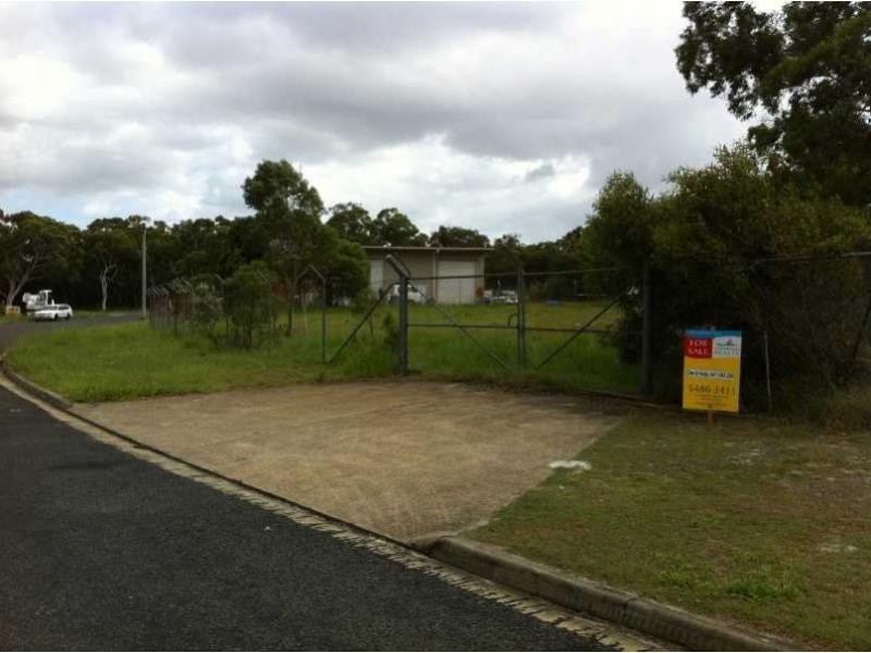 5 Goondi Street, Rainbow Beach QLD 4581