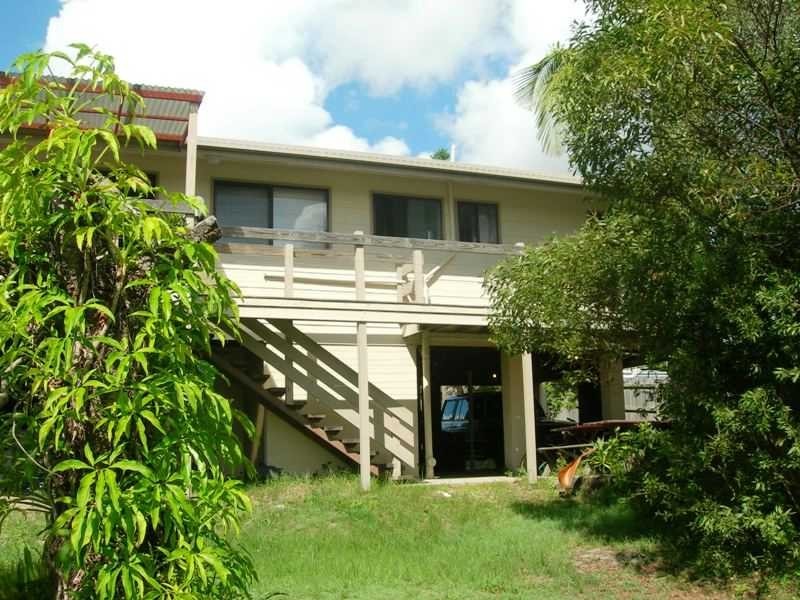 4 Bombala Crescent, Rainbow Beach QLD 4581