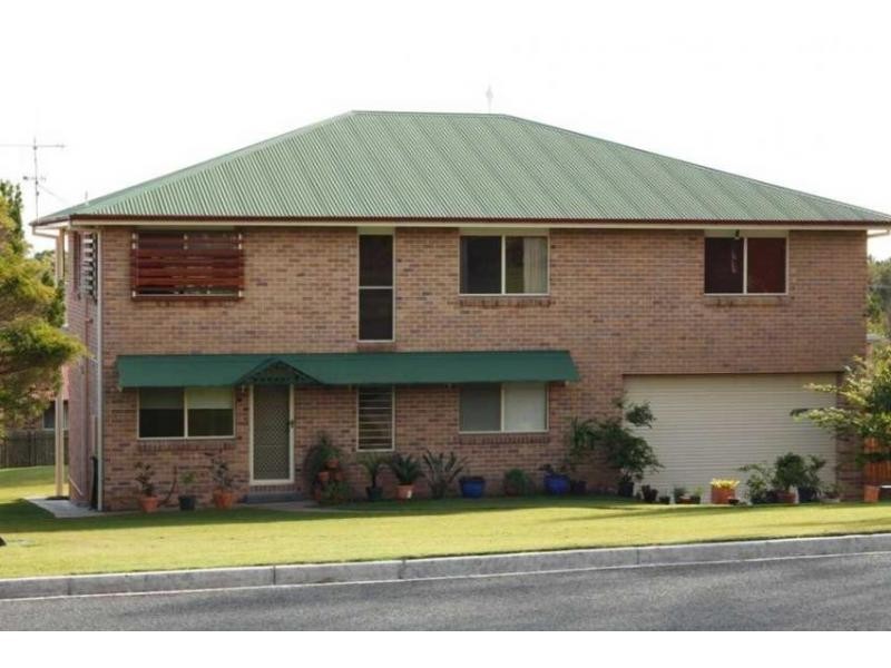 29 Manooka Drive, Rainbow Beach QLD 4581