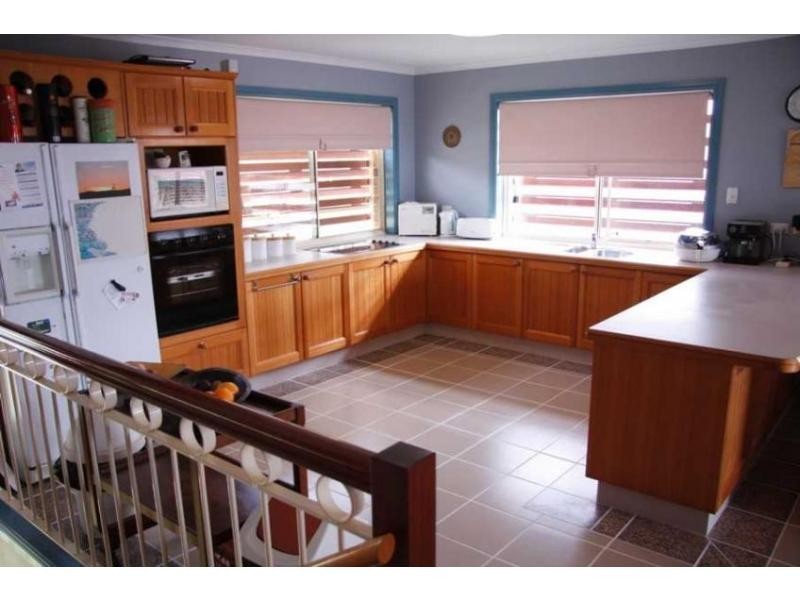 29 Manooka Drive, Rainbow Beach QLD 4581