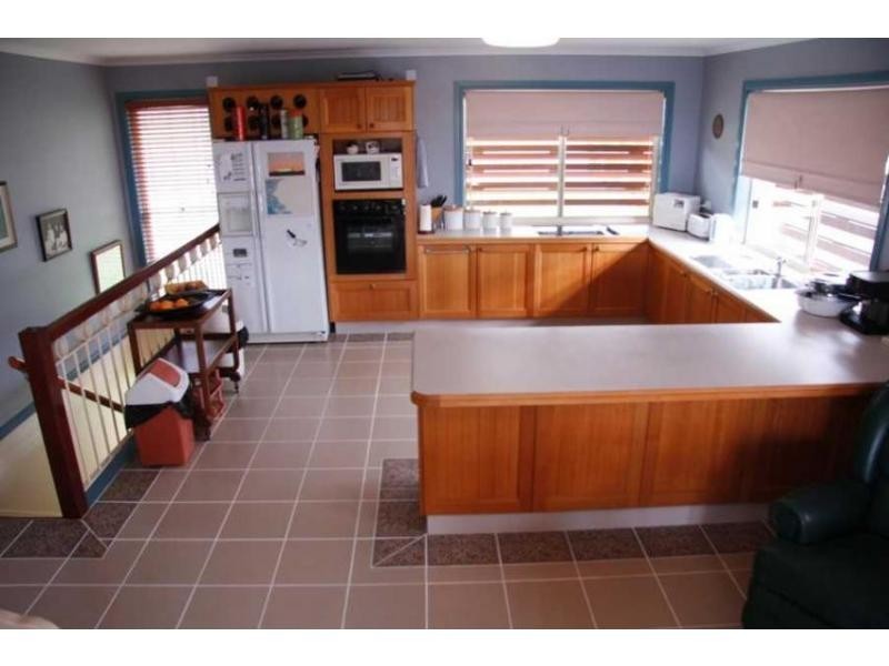 29 Manooka Drive, Rainbow Beach QLD 4581