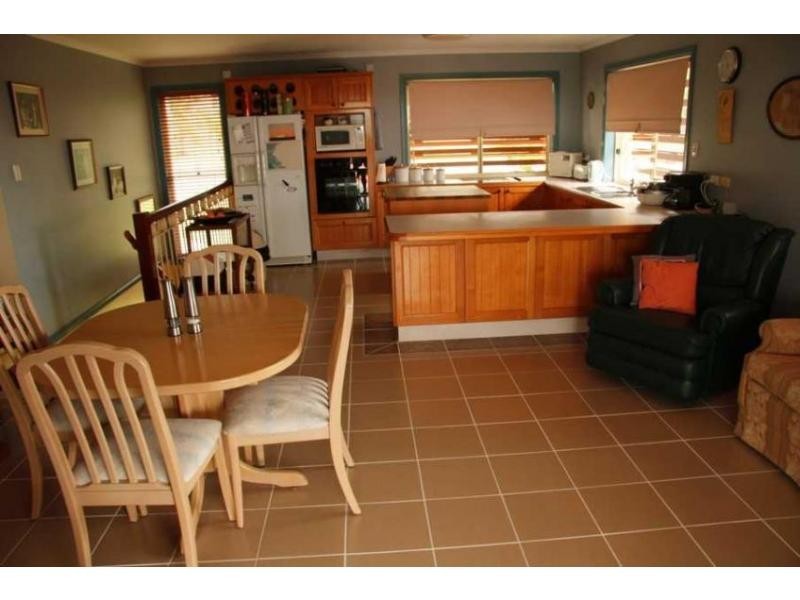 29 Manooka Drive, Rainbow Beach QLD 4581