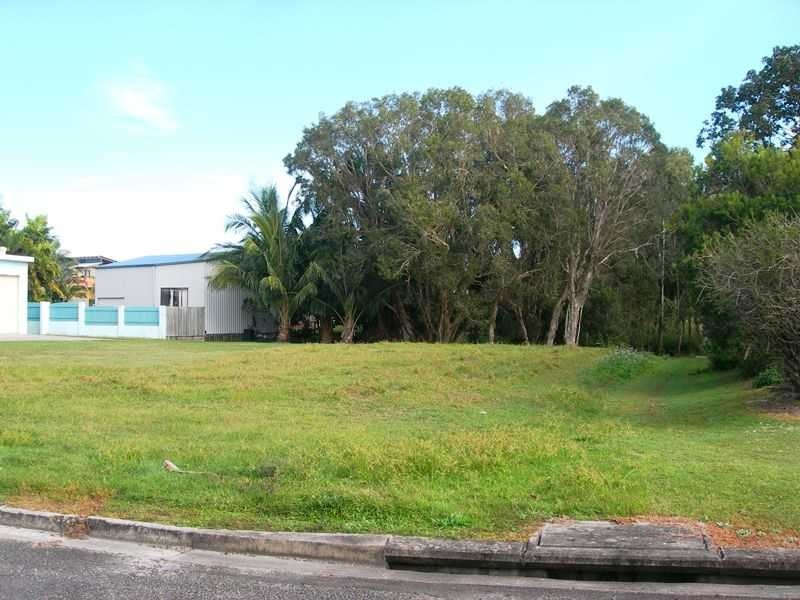 8 Zircon Street, Rainbow Beach QLD 4581