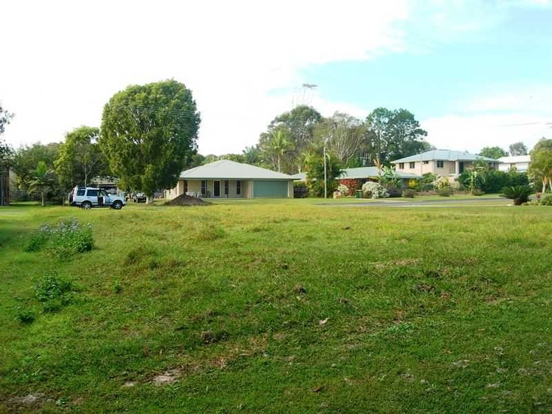 8 Zircon Street, Rainbow Beach QLD 4581