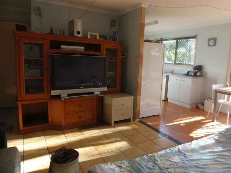 Unit 2/15 Rumbalara Avenue, Rainbow Beach QLD 4581