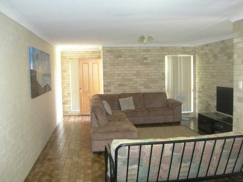 9 Kurana Street, Rainbow Beach QLD 4581