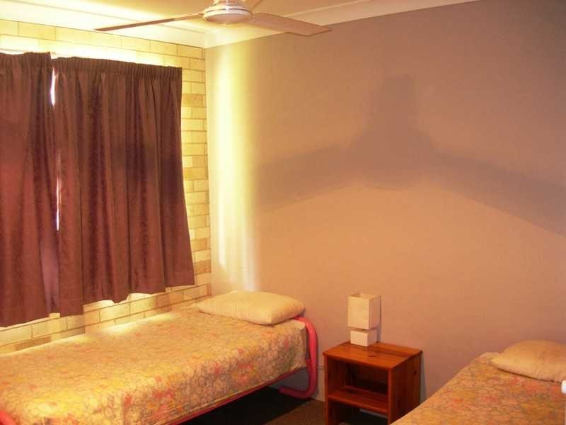 9 Kurana Street, Rainbow Beach QLD 4581