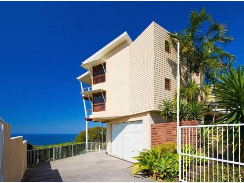77 Cooloola Drive, Rainbow Beach QLD 4581