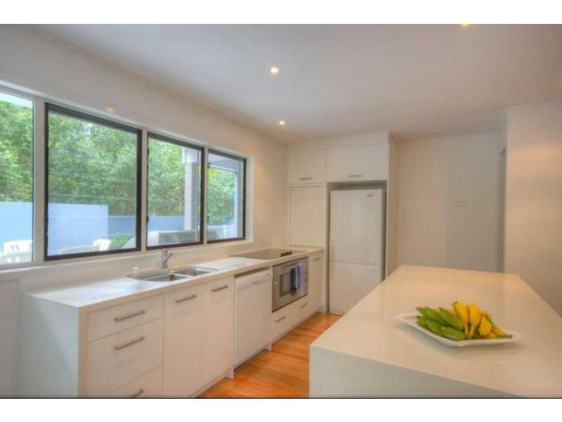2 Satinwood Drive, Rainbow Beach QLD 4581
