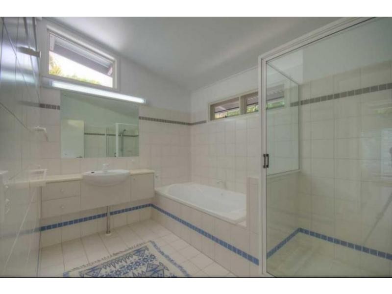 2 Satinwood Drive, Rainbow Beach QLD 4581