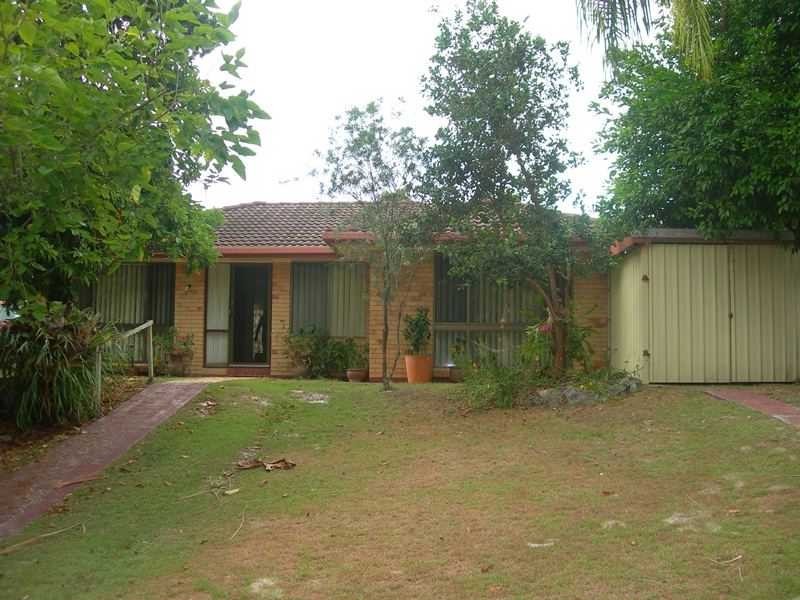 25 Bomburra Court, Rainbow Beach QLD 4581