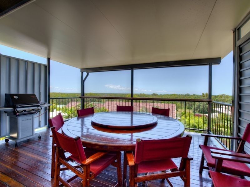 35 Manooka Drive, Rainbow Beach QLD 4581