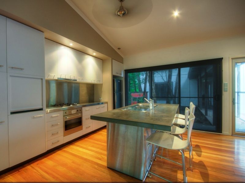 18 Orania Court, Rainbow Beach QLD 4581