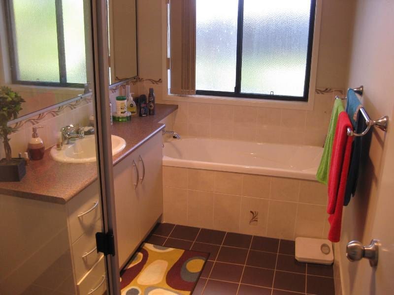 36 Creekside Esplanade, Cooloola Cove QLD 4580