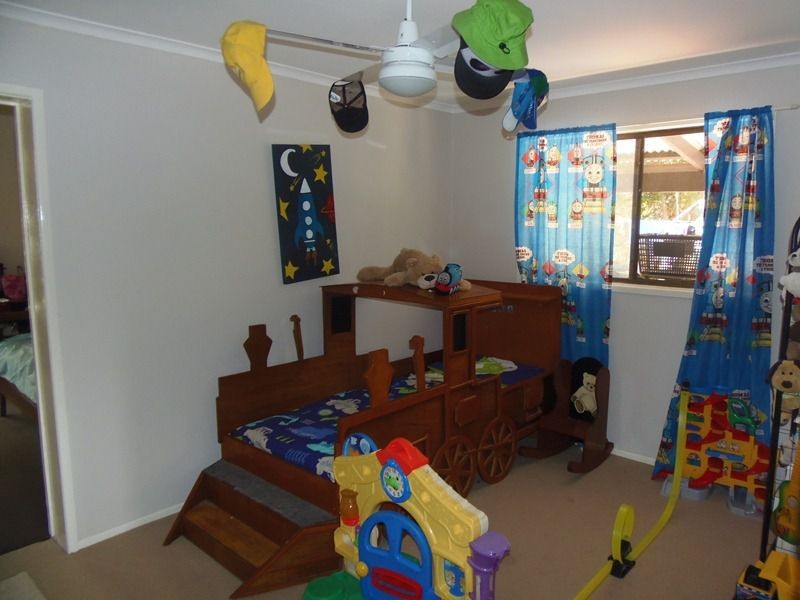 8 Bomburra Court, Rainbow Beach QLD 4581