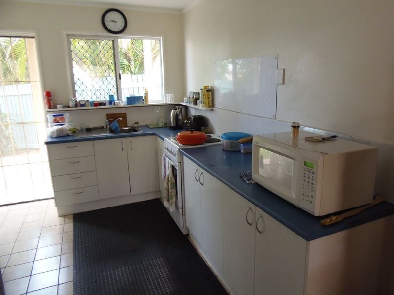 2/11 Double Island Drive, Rainbow Beach QLD 4581