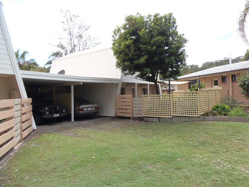 2/11 Double Island Drive, Rainbow Beach QLD 4581