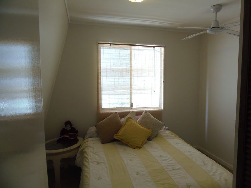 2/11 Double Island Drive, Rainbow Beach QLD 4581