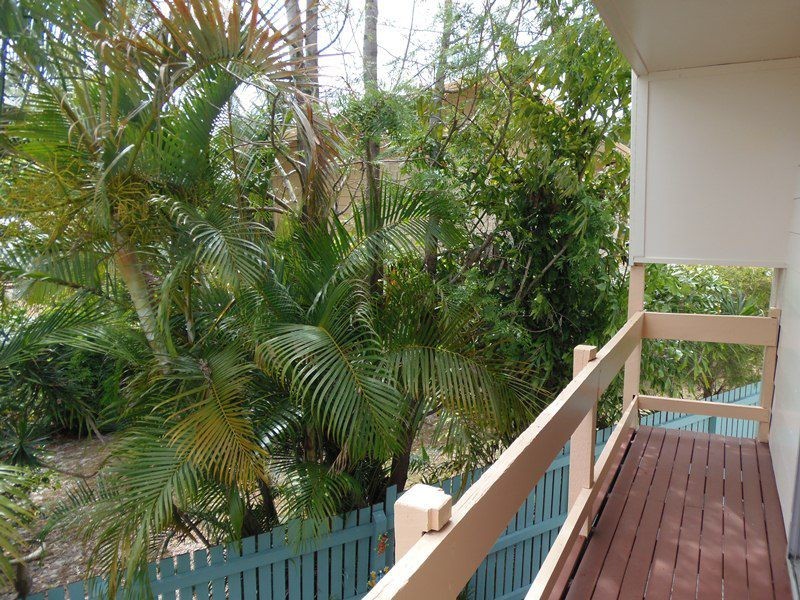 2/11 Double Island Drive, Rainbow Beach QLD 4581