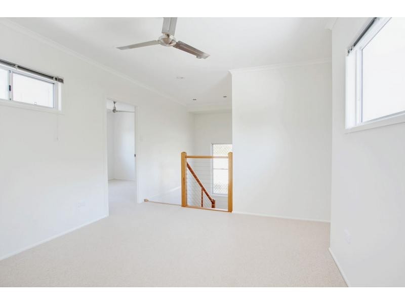 2/2 Coora Court, Rainbow Beach QLD 4581