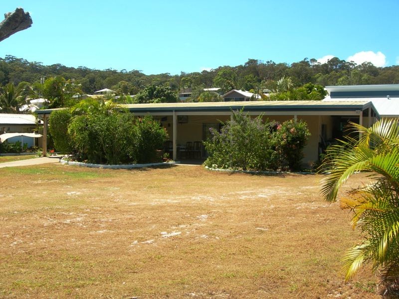 11 Bomburra Court, Rainbow Beach QLD 4581