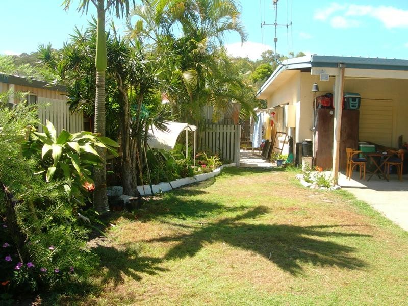11 Bomburra Court, Rainbow Beach QLD 4581