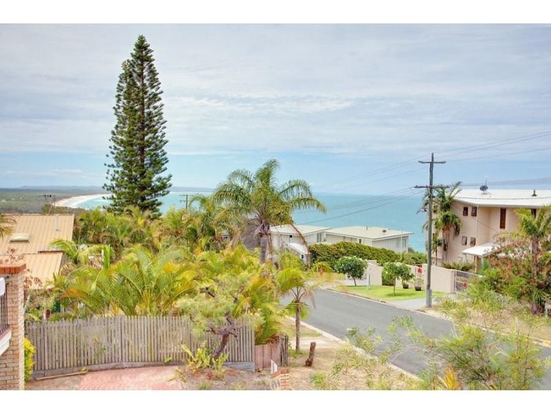 Duplex 1/80 Cooloola Drive, Rainbow Beach QLD 4581