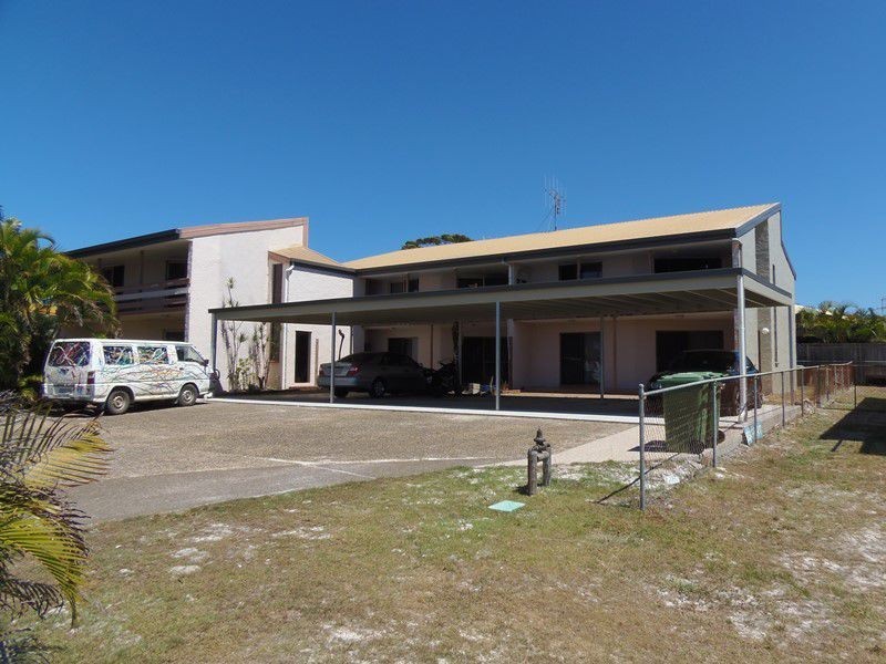 5/2 Cypress Avenue, Rainbow Beach QLD 4581