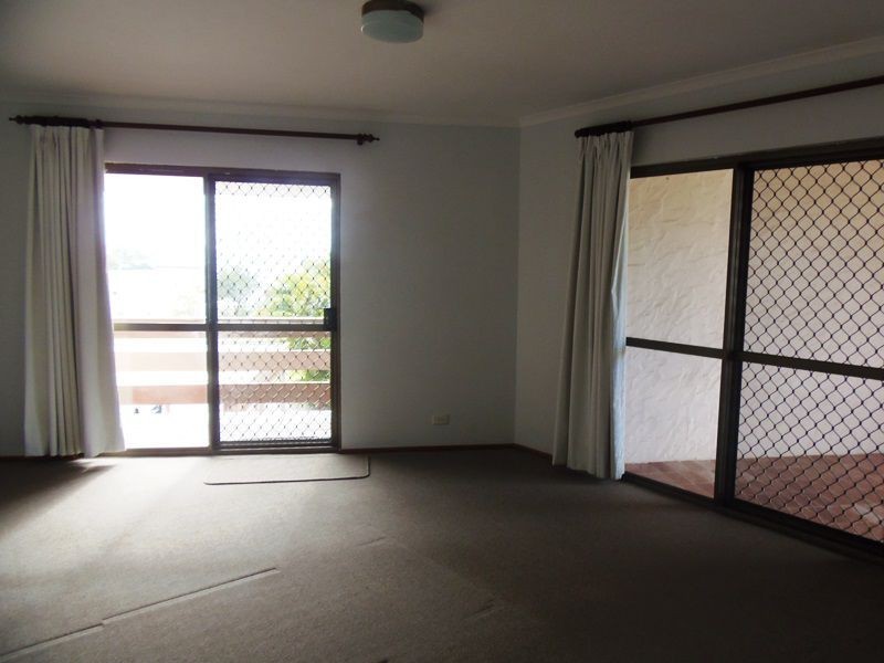 5/2 Cypress Avenue, Rainbow Beach QLD 4581