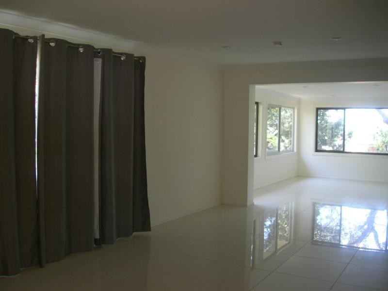 4 Pangatta Court, Rainbow Beach QLD 4581