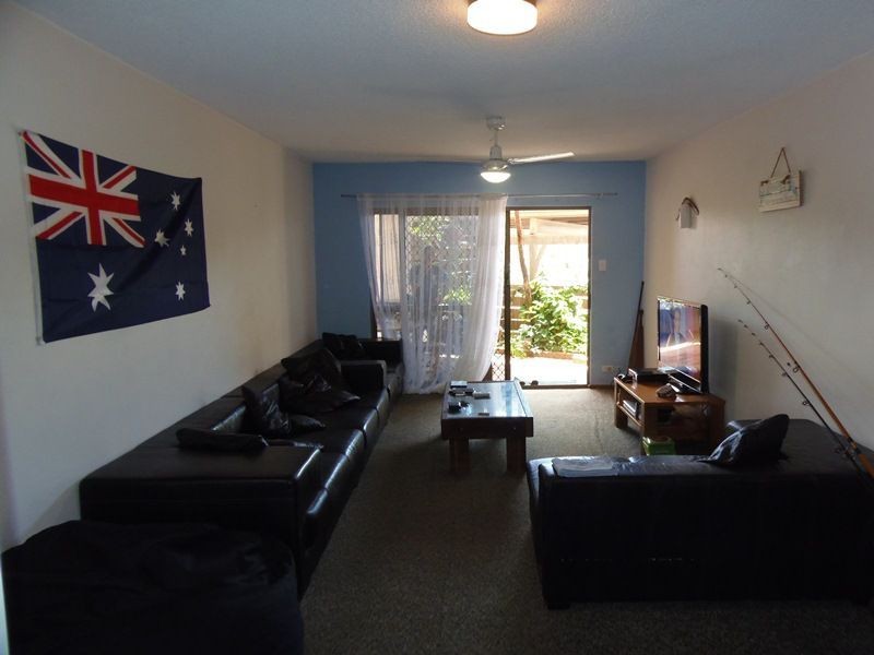 2/2 Cypress Avenue, Rainbow Beach QLD 4581