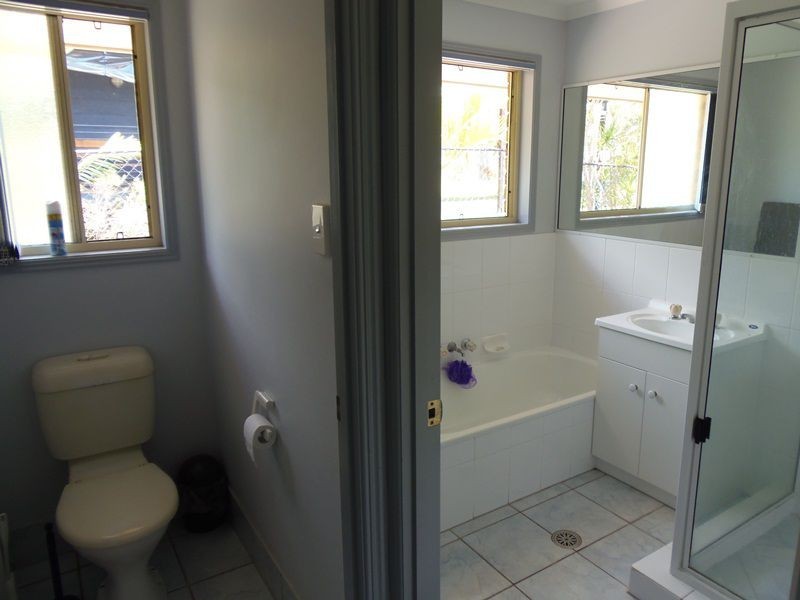 6 Hakea Place, Rainbow Beach QLD 4581