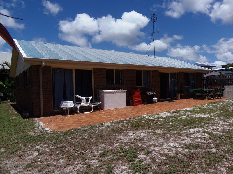 6 Hakea Place, Rainbow Beach QLD 4581