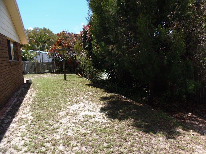 6 Hakea Place, Rainbow Beach QLD 4581