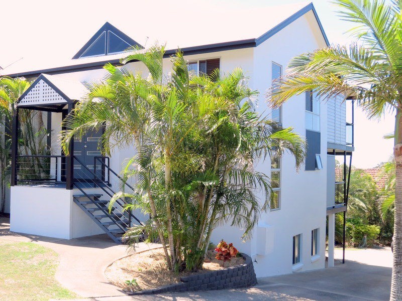 2/35 Manooka Drive, Rainbow Beach QLD 4581