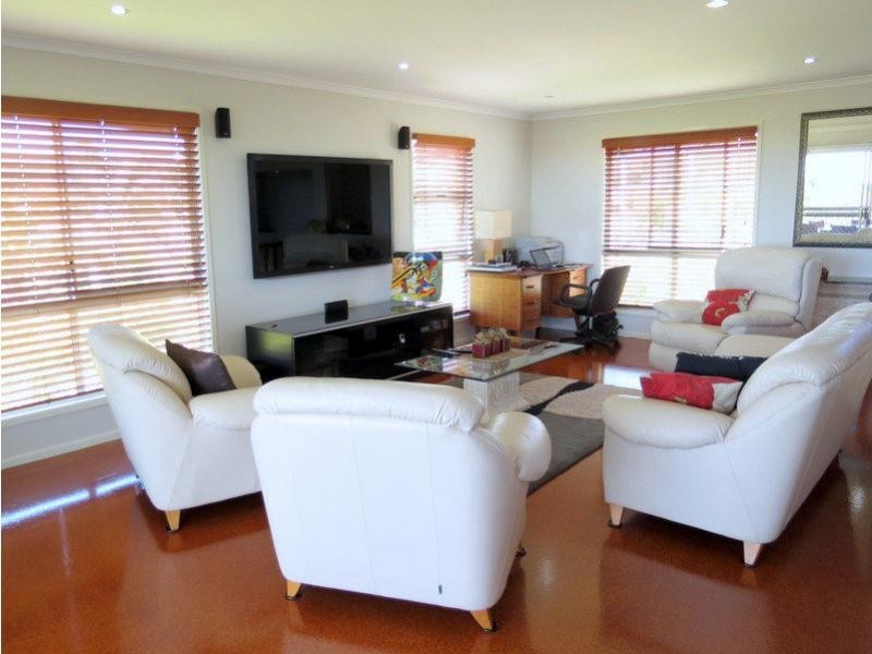 2/35 Manooka Drive, Rainbow Beach QLD 4581