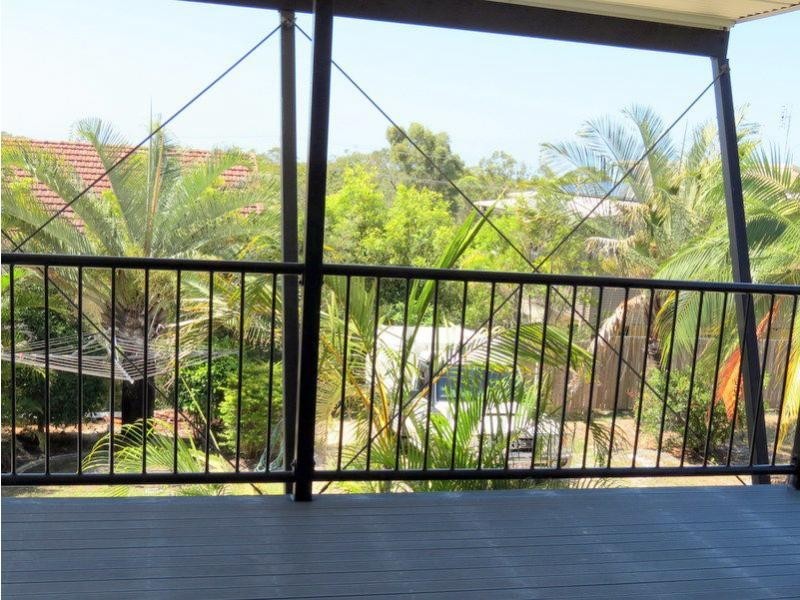2/35 Manooka Drive, Rainbow Beach QLD 4581