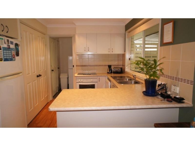 35 Canberra Avenue, Cooloola Cove QLD 4580