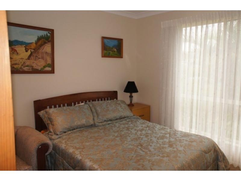 35 Canberra Avenue, Cooloola Cove QLD 4580