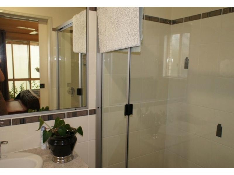 35 Canberra Avenue, Cooloola Cove QLD 4580